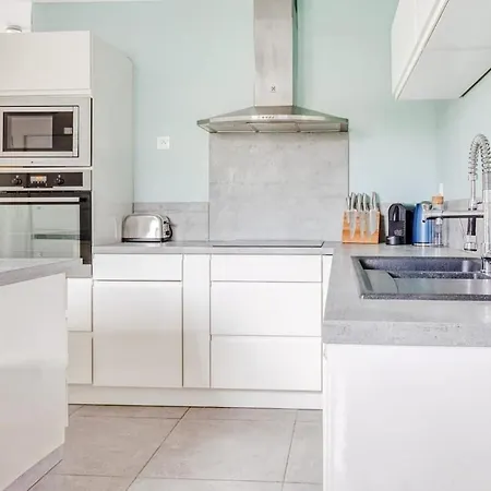 Apartment Legarreko Bidea Beautiful House With A Pool Between Land And Sea Larressore