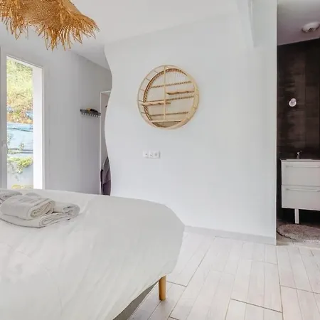 Legarreko Bidea Beautiful House With A Pool Between Land And Sea Larressore